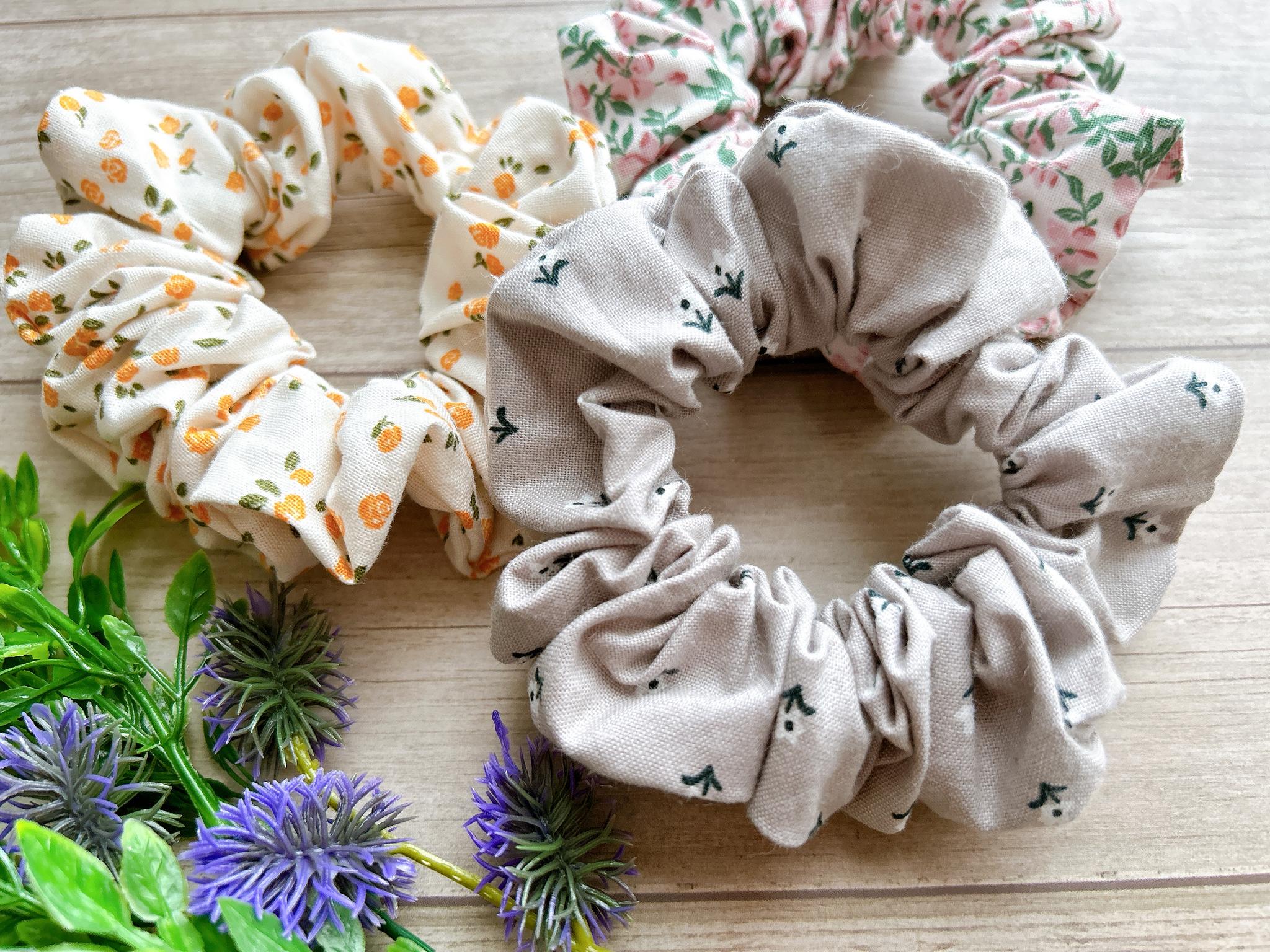 送料無料　シュシュ♡ （グレー 小花柄） | 4枚目