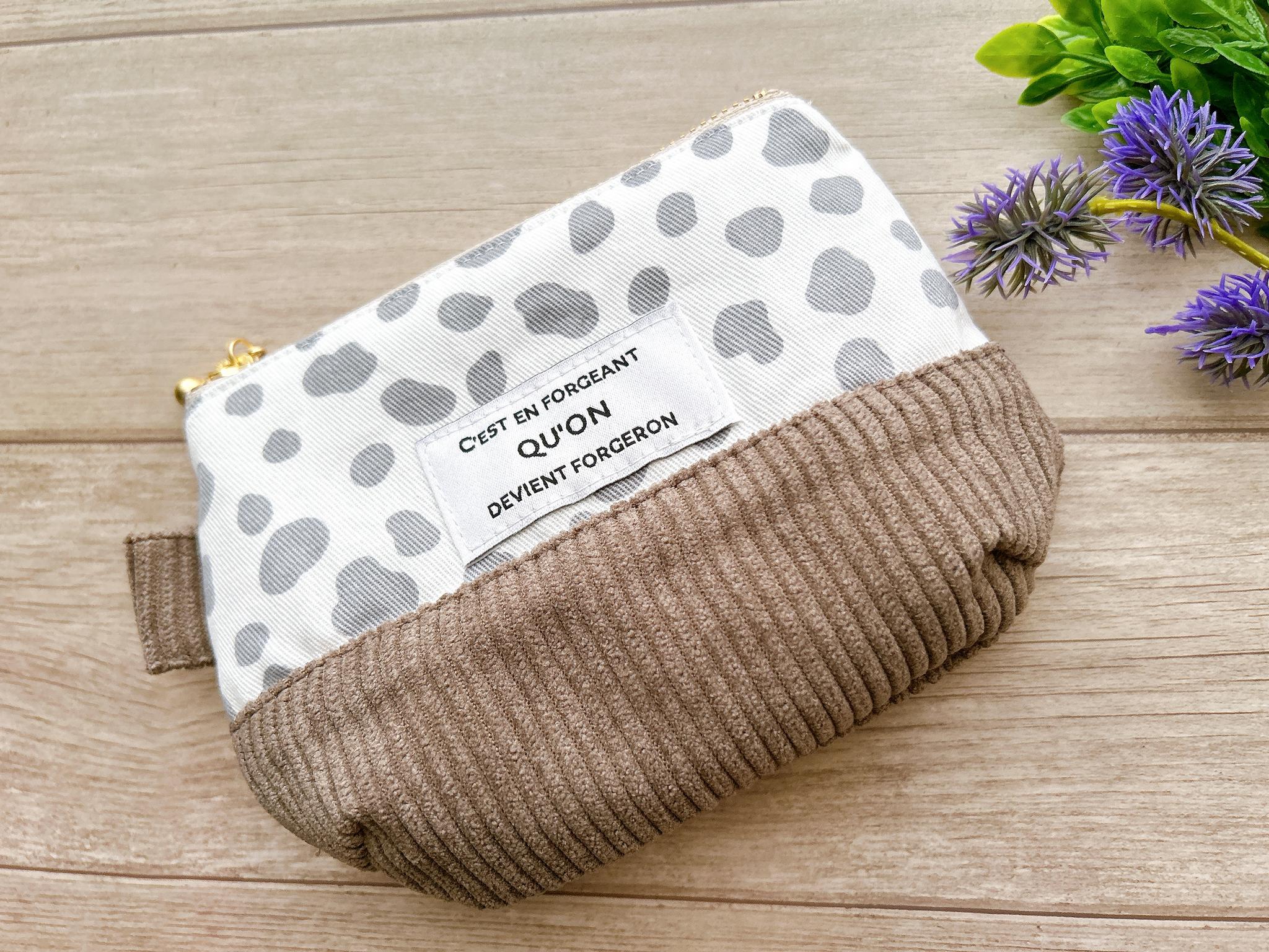 ぷっくりポーチ (グレー)1枚目の画像